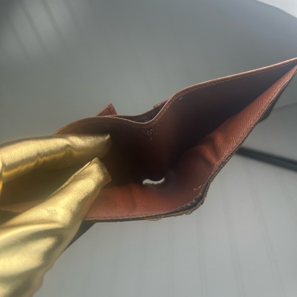 Louis Vuitton Monogram Unisex Multiple Pocket Wallet - Picture 10 of 16